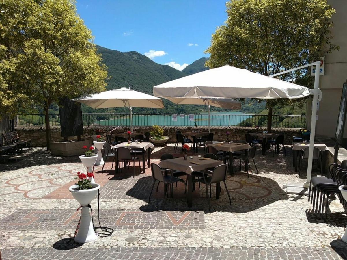 La Minicasa Al Lago Del Turano Castel di Tora Esterno foto